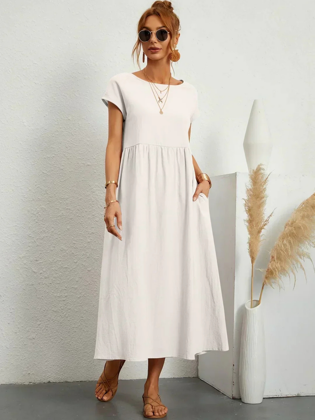 Jenna – Vestido Elegante com Decote Redondo