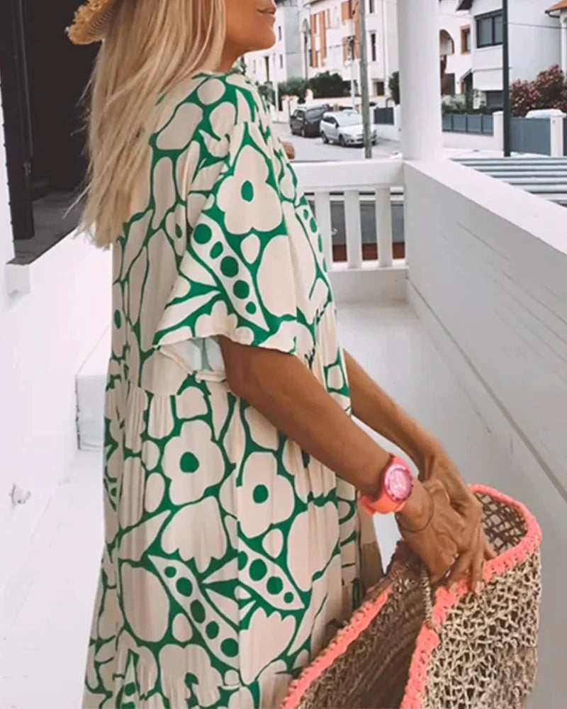 Vestido Solto com Estampado e Decote em V