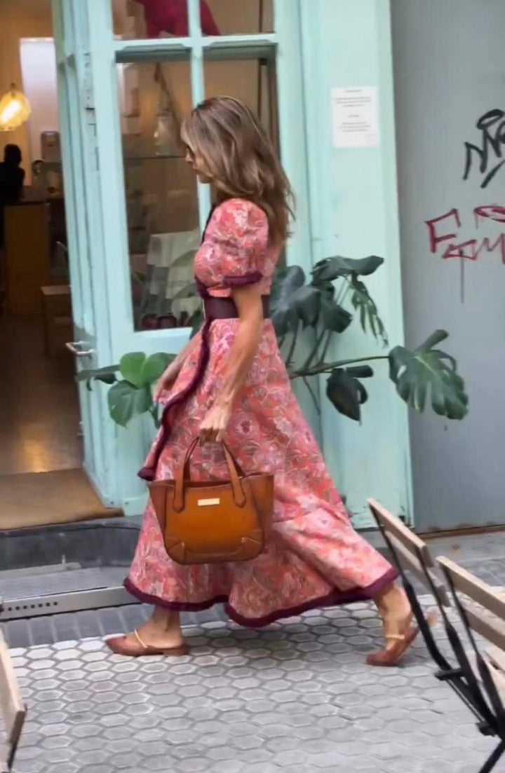 Zia – Vestido Longo Elegante com Mangas Bufantes