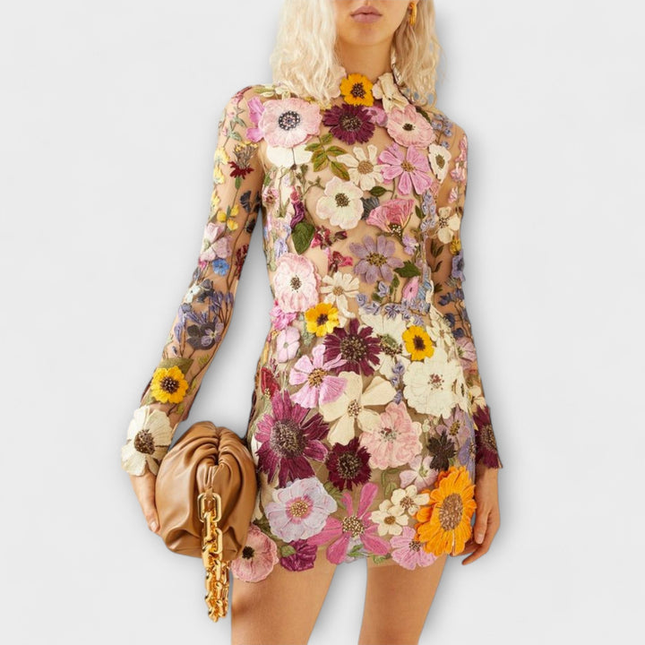 Dolores - Vestido com padrão floral 3D
