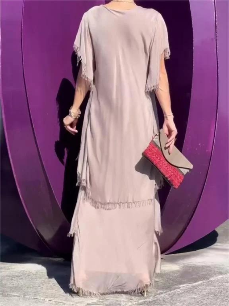 Vestido Serengeti: Elegância Moderna fundida com Riquezas Ancestrais