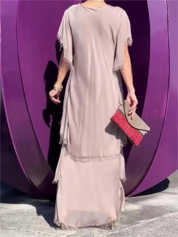 Vestido Serengeti: Elegância Moderna fundida com Riquezas Ancestrais