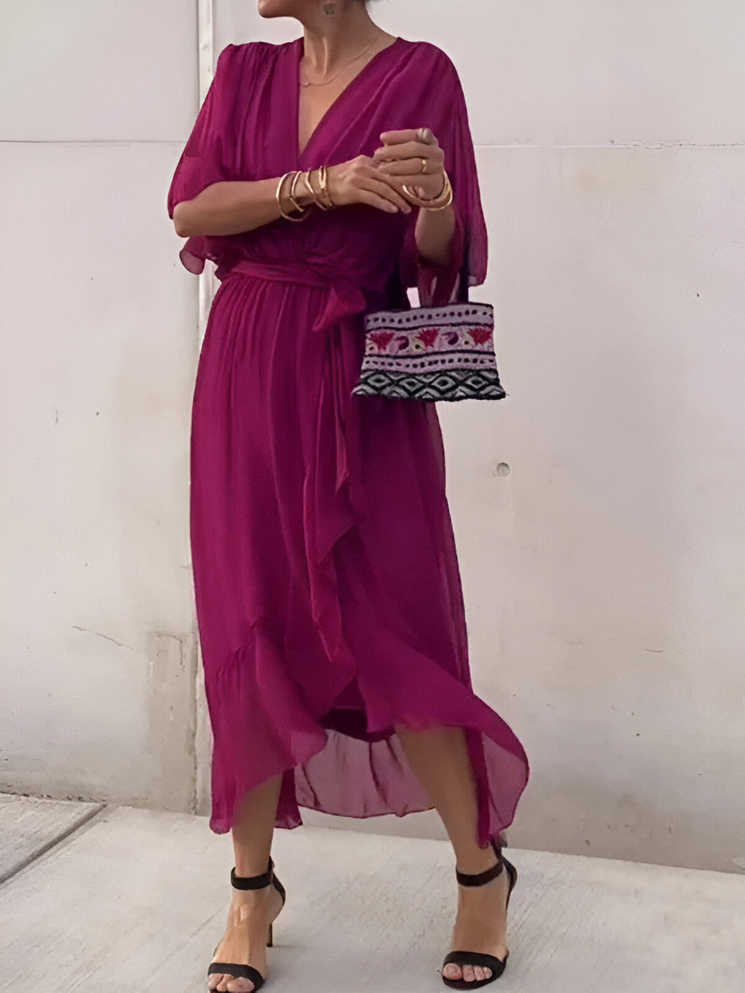 Aimee – Vestido Elegante com Decote em V